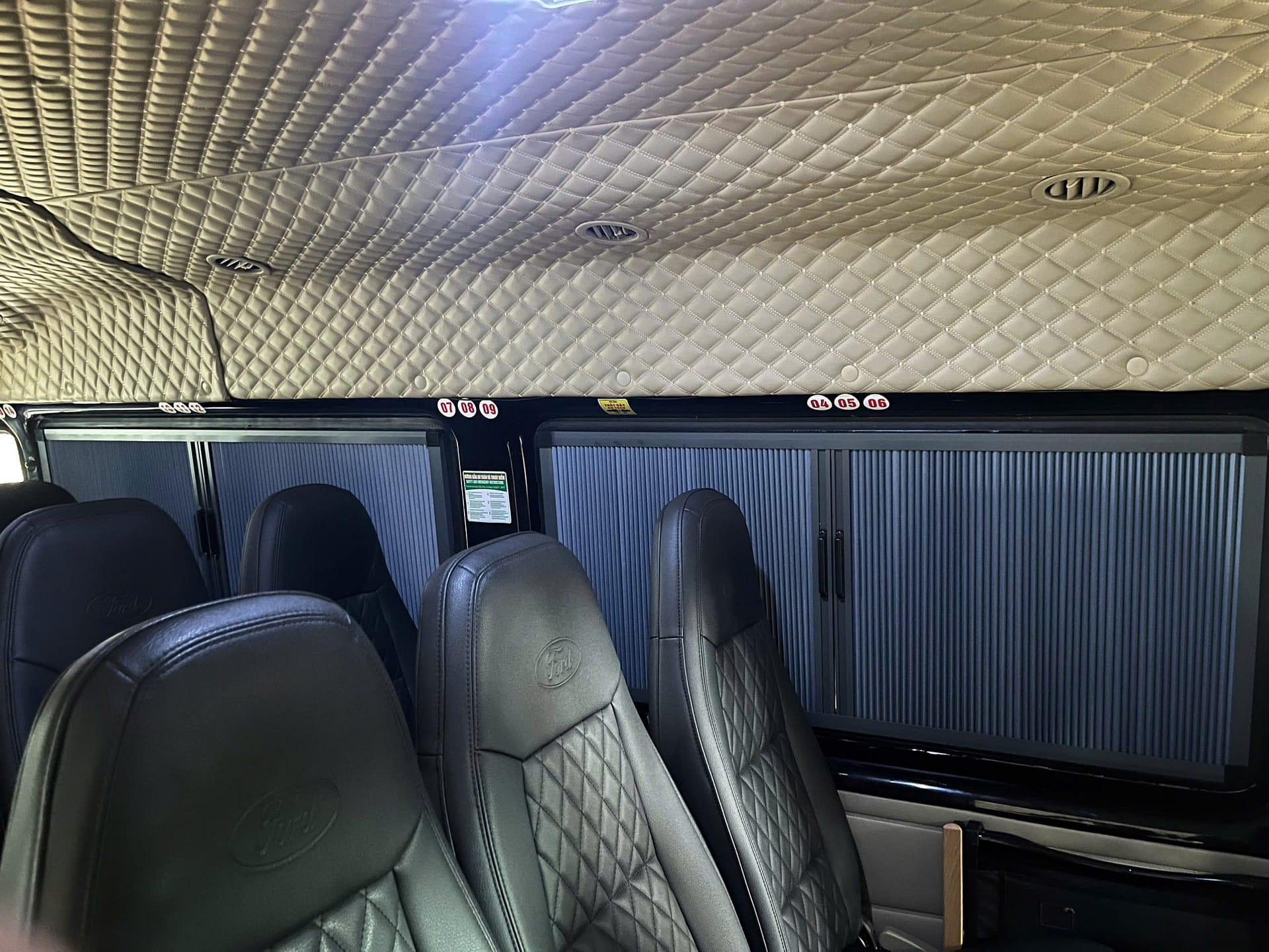 Rèm xe Ford Transit 16 chỗ (from từ 2023 trở xuống) - Ảnh 9